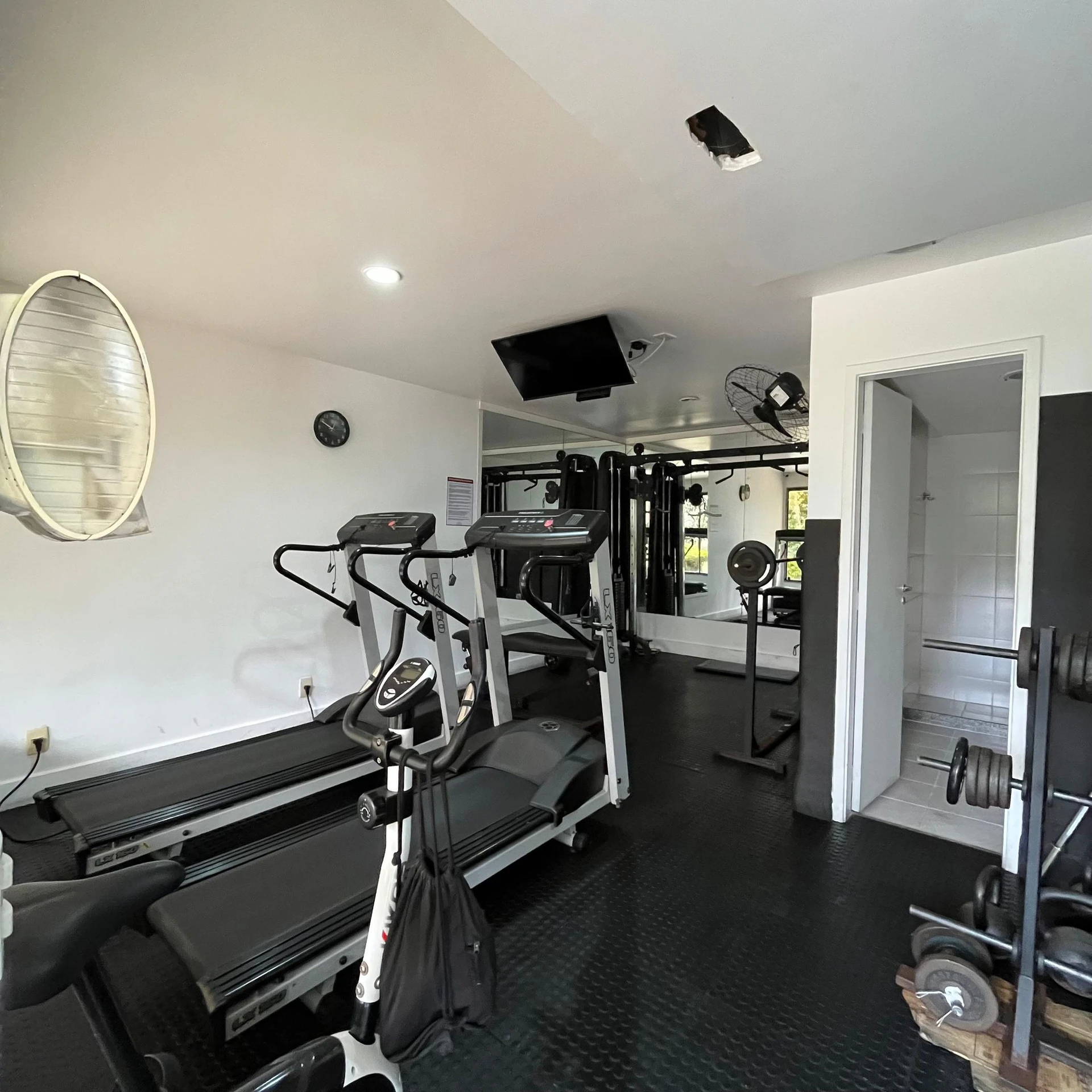 Apartamento mobiliado com 2 quartos e varanda envidraçada — photo 16
