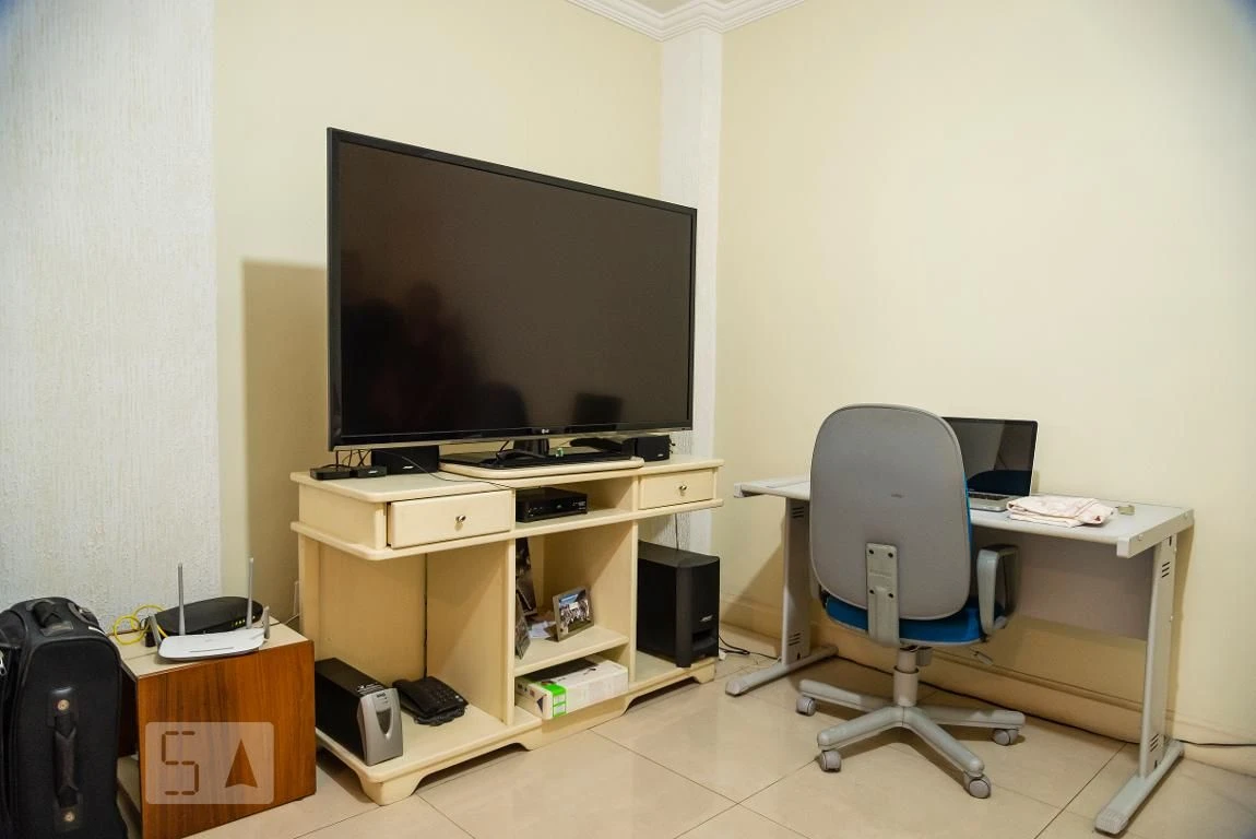 Furnished 1-bedroom apartment with balcony — photo 6