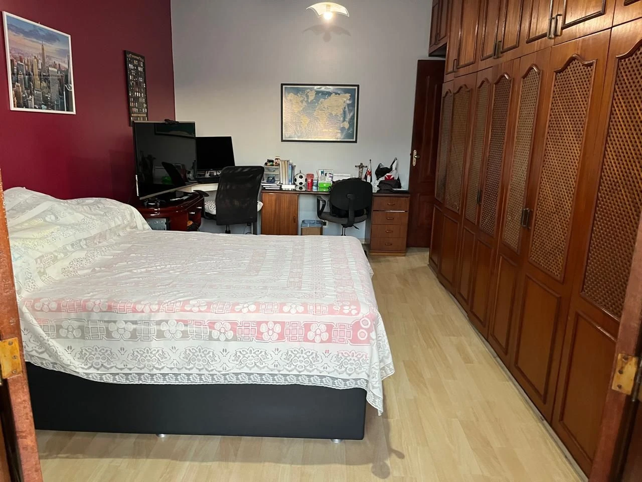 Casa mobiliada com 4 quartos e varanda fechada — photo 18