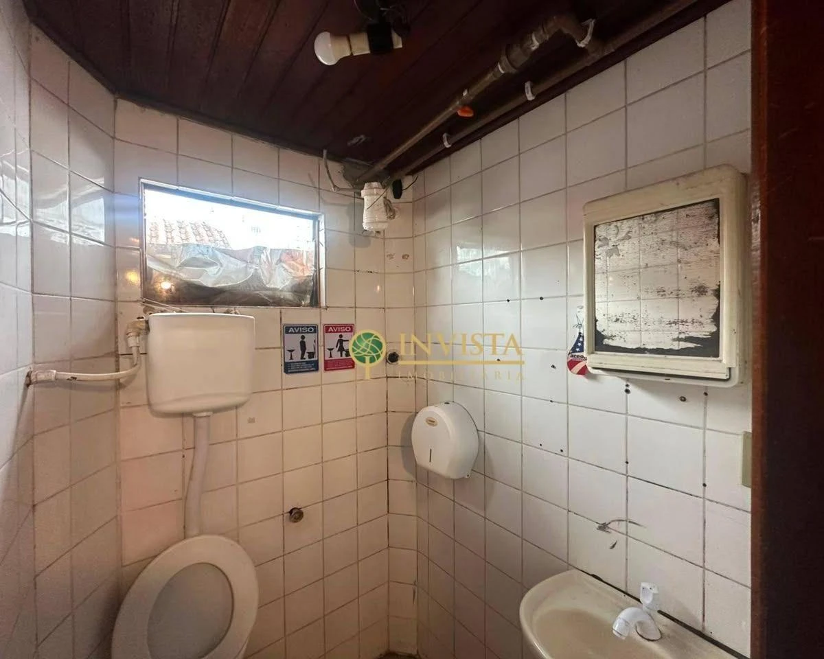 Casa de 100 m² com 5 quartos e 2 banheiros — photo 17