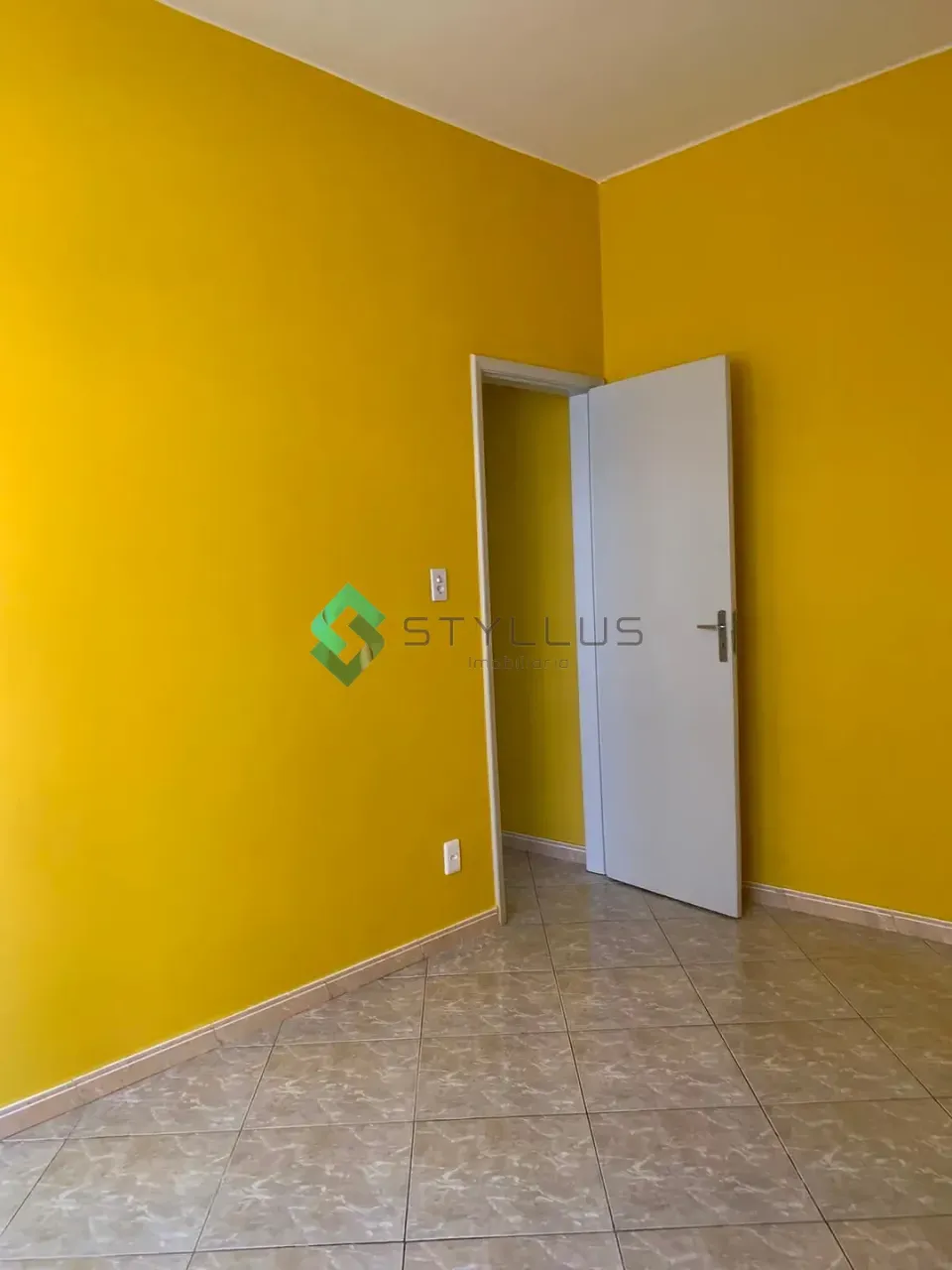 Rental apartment with 2 bedrooms and a separate kitchen — photo 4