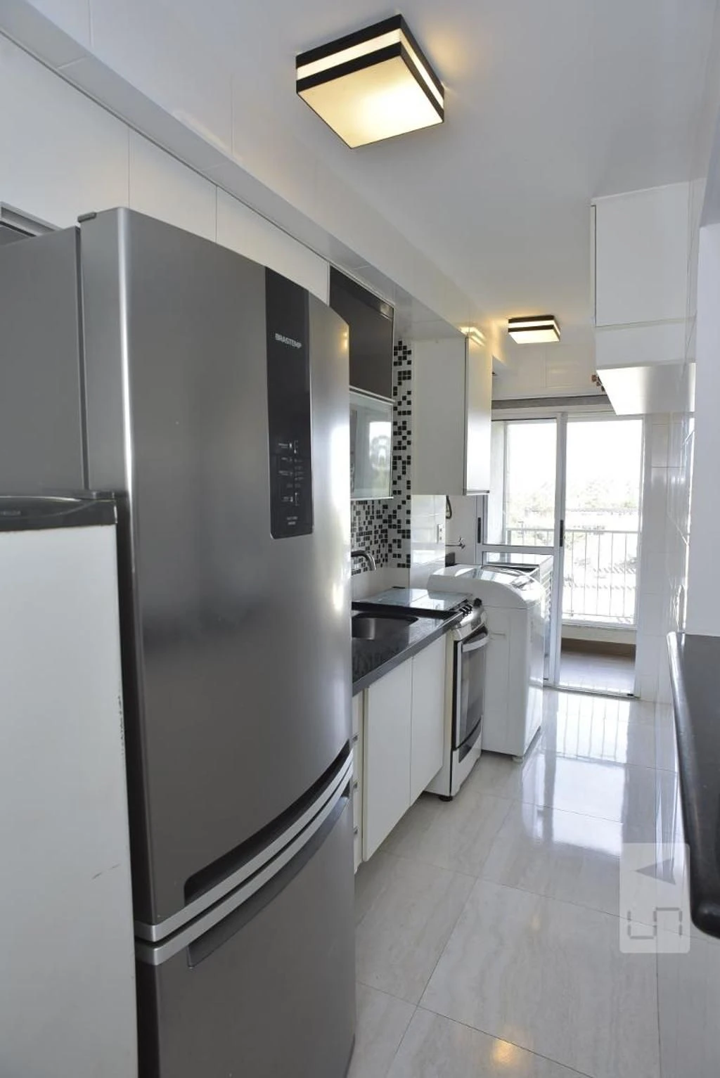 2-bedroom apartment with a mountain view — photo 19
