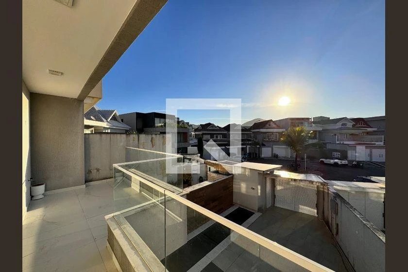 Casa para alugar com 6 quartos e 297 m², cozinha integrada — photo 25