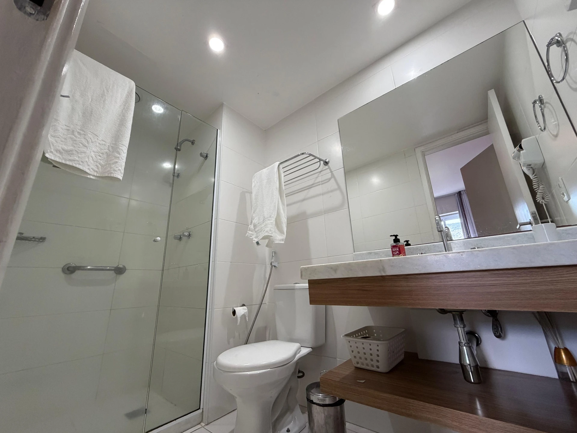 Apartamento mobiliado com 2 quartos em suítes — photo 25