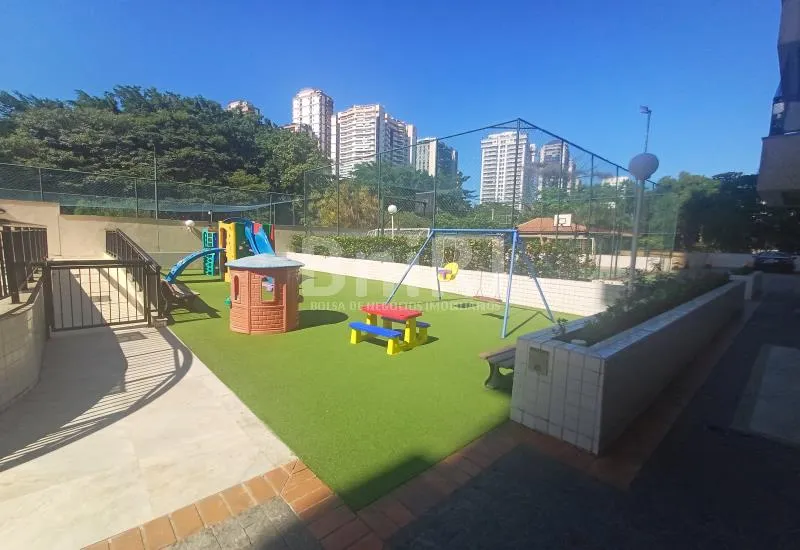 Furnished 179 m² apartment with 3 bedrooms — photo 57