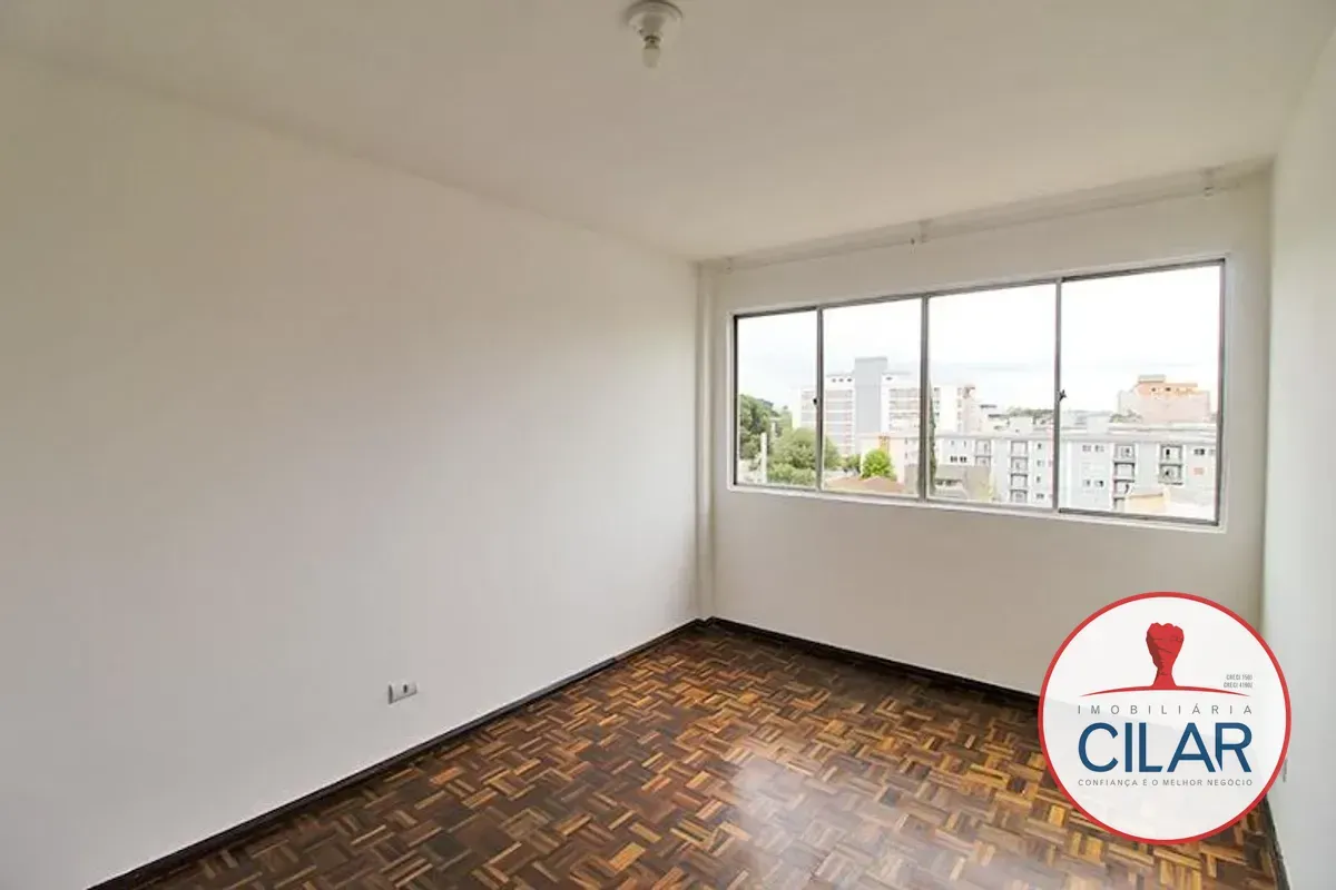 Apartamento com piso de madeira ou laminado, Portão — photo 8