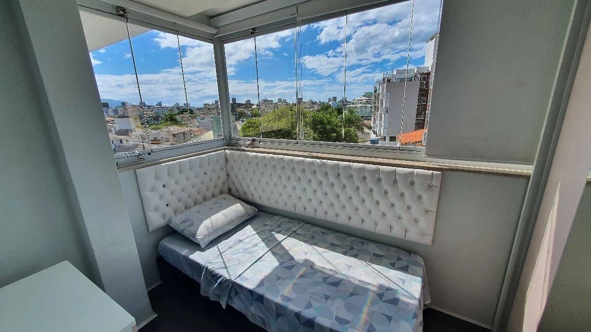Floor-to-ceiling windows in a 2-bedroom apartment, 67 m² — photo 11