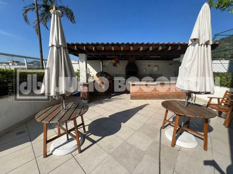 Apartamento com 2 dormitórios e lavanderia com máquina — photo 12