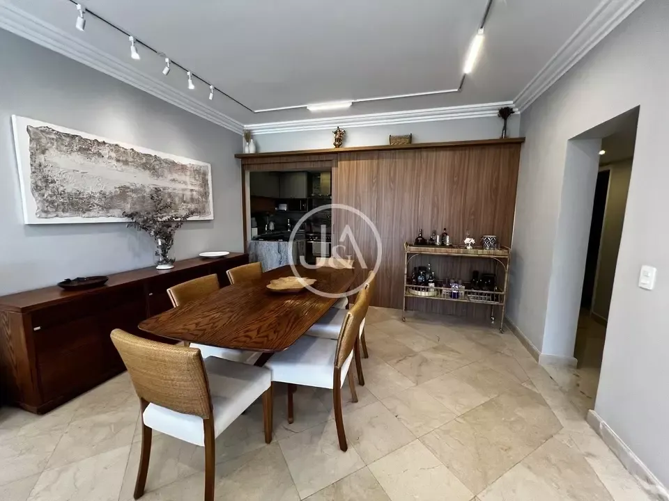 Furnished 3-bedroom apartment with 155 m² — photo 15