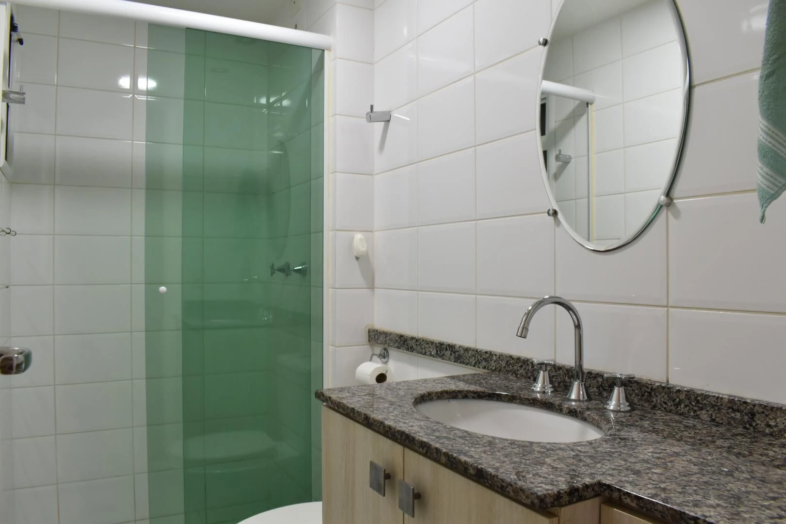 2-bedroom apartment with a home office in Curitiba — photo 24