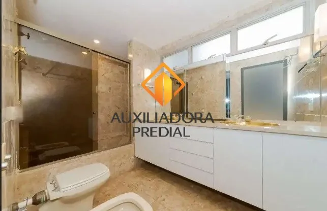2-bedroom apartment with living room and glassed balcony — photo 9