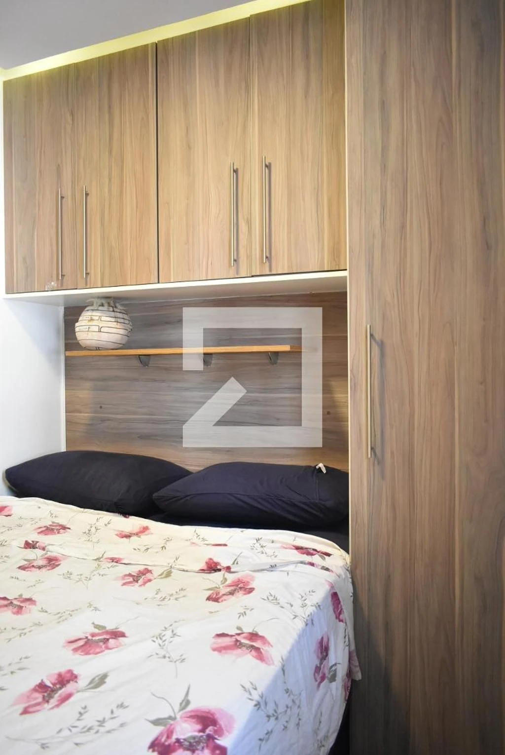 Furnished apartment with open-plan kitchen and 2 bedrooms — photo 14