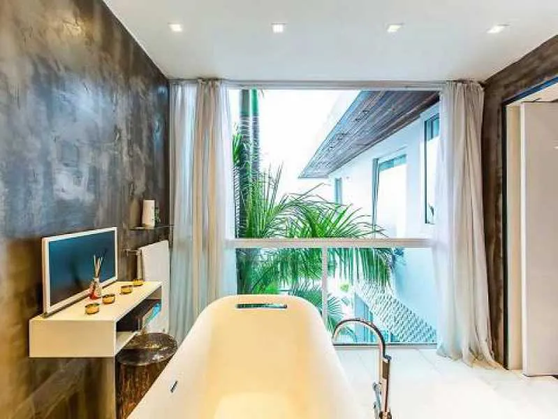 Furnished triplex house with open-plan kitchen and 5 baths — photo 15