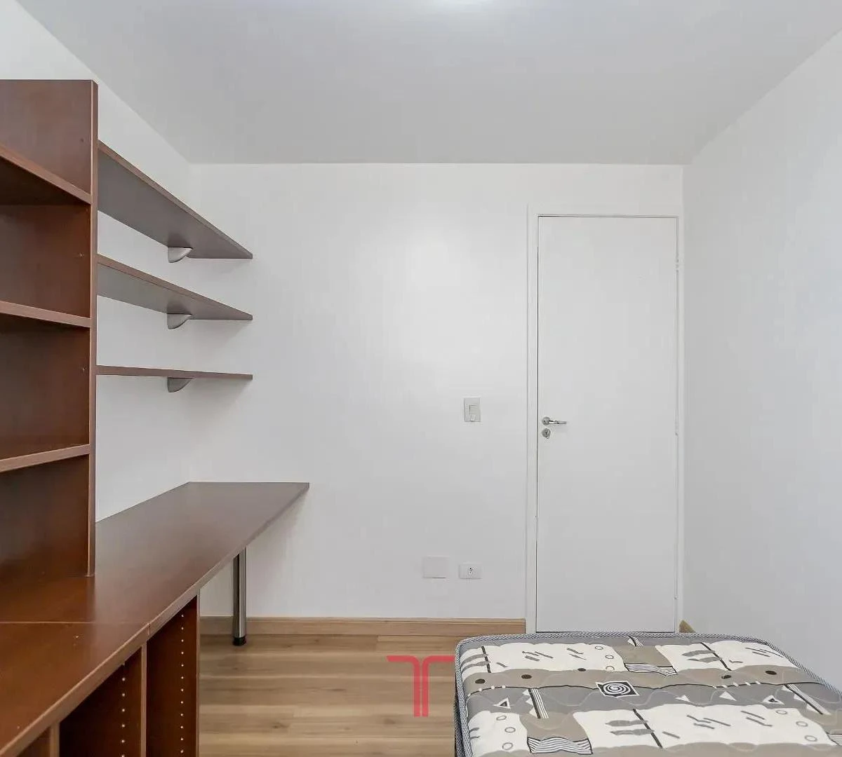 Furnished apartment, 47 m², with a walk-in closet — photo 15