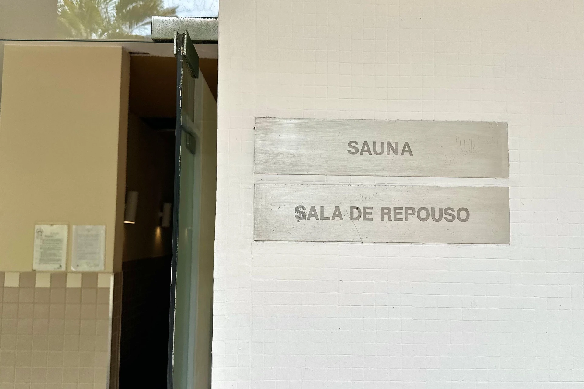 One-bedroom apartment with a mountain view in Rio de Janeiro — photo 46