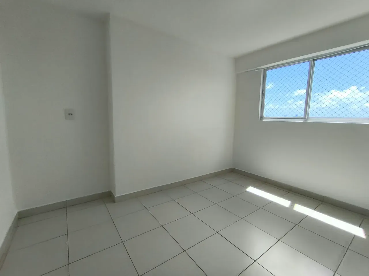 3-bedroom apartment with a washing machine — photo 6