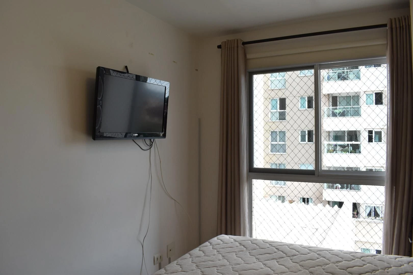 2-bedroom apartment with a home office in Curitiba — photo 3