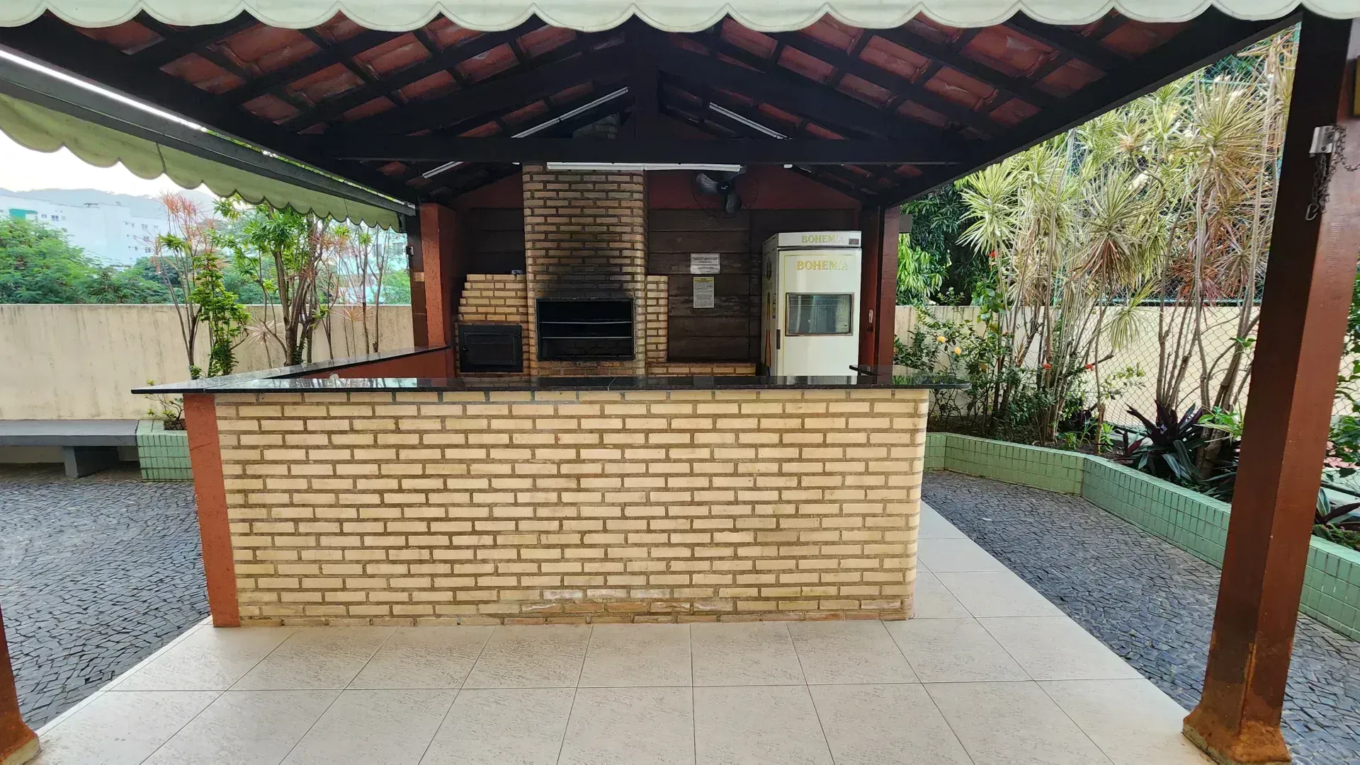 Apartamento de 2 quartos com cozinha fechada e jardim privativo — photo 27