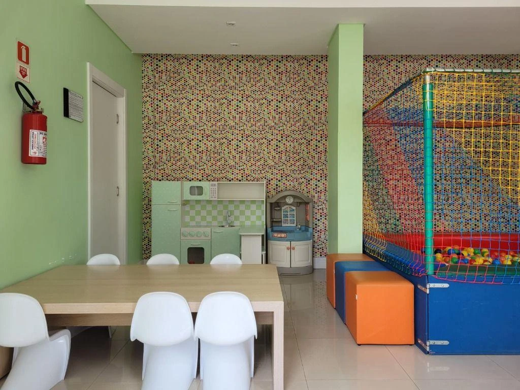 3-bedroom apartment with a park view — photo 49
