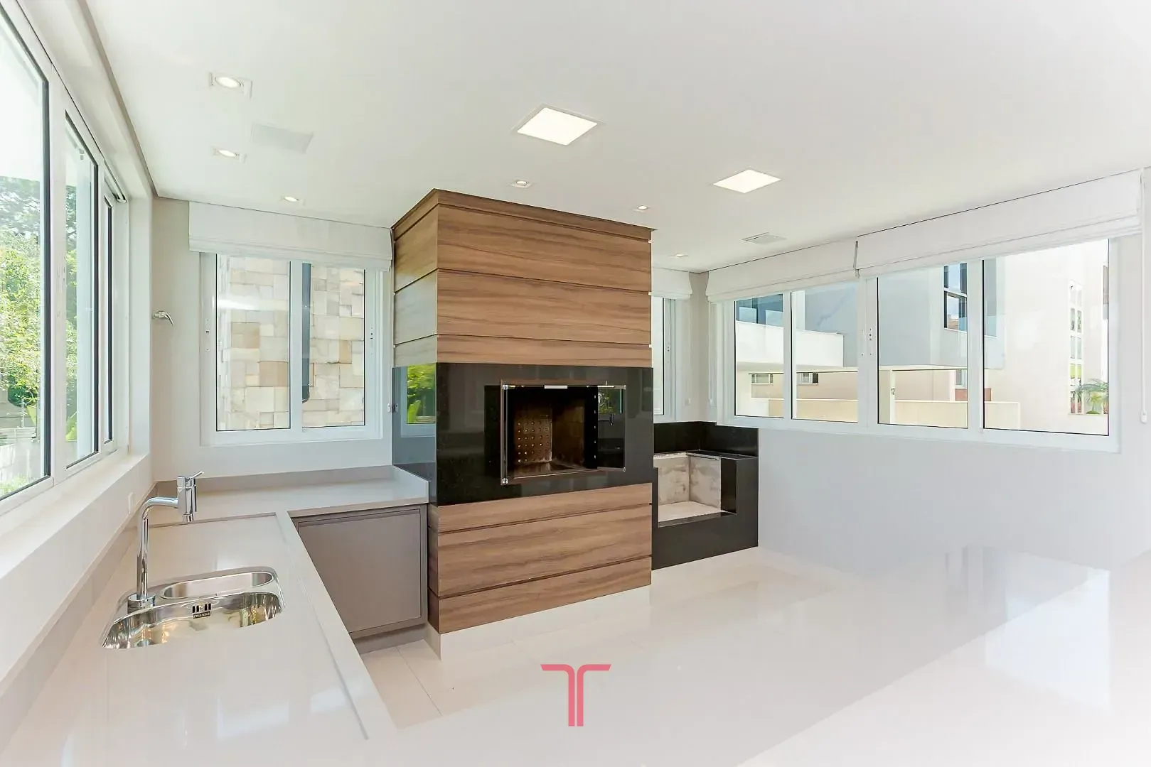 Дом 550 м² с 5 спальнями и приватным садом — photo 42