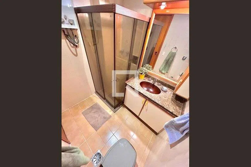 Apartamento amueblado de 100 m² con 2 dormitorios y plaza — photo 2