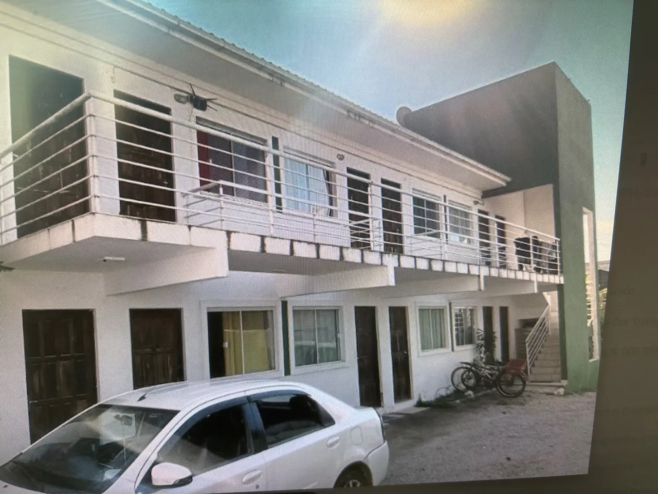 Kitnet mobiliada com varanda e área de serviço — photo 3