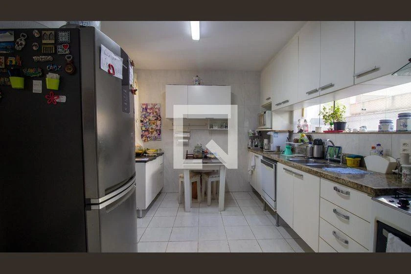 235 m² house with 4 bedrooms and a gas open-plan kitchen — photo 13