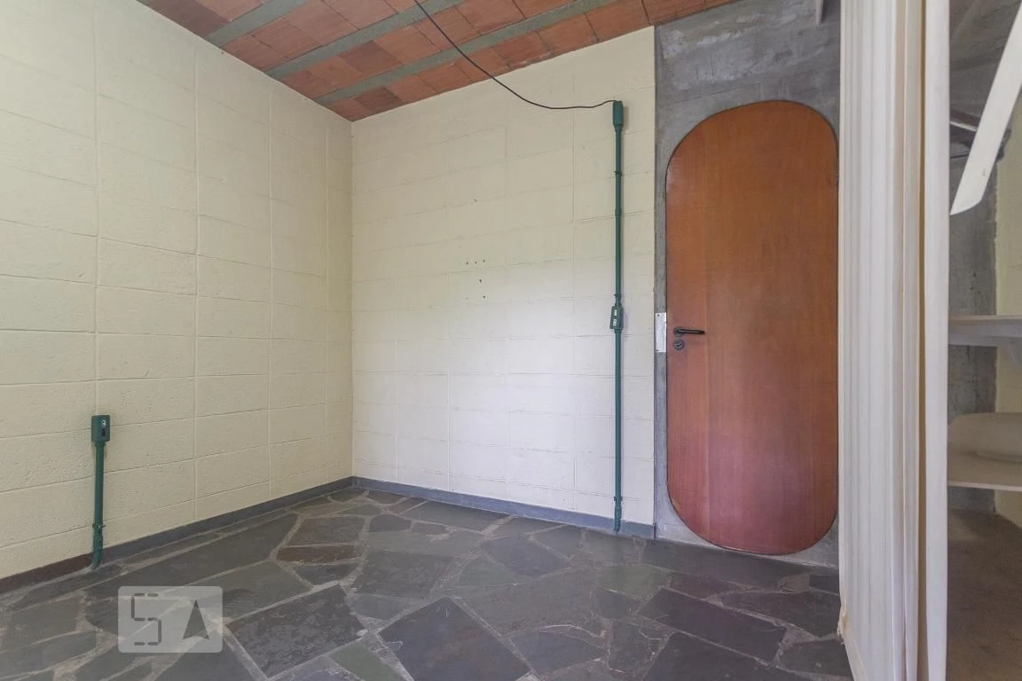 Condo house with 4 bedrooms and 400 m² — photo 25
