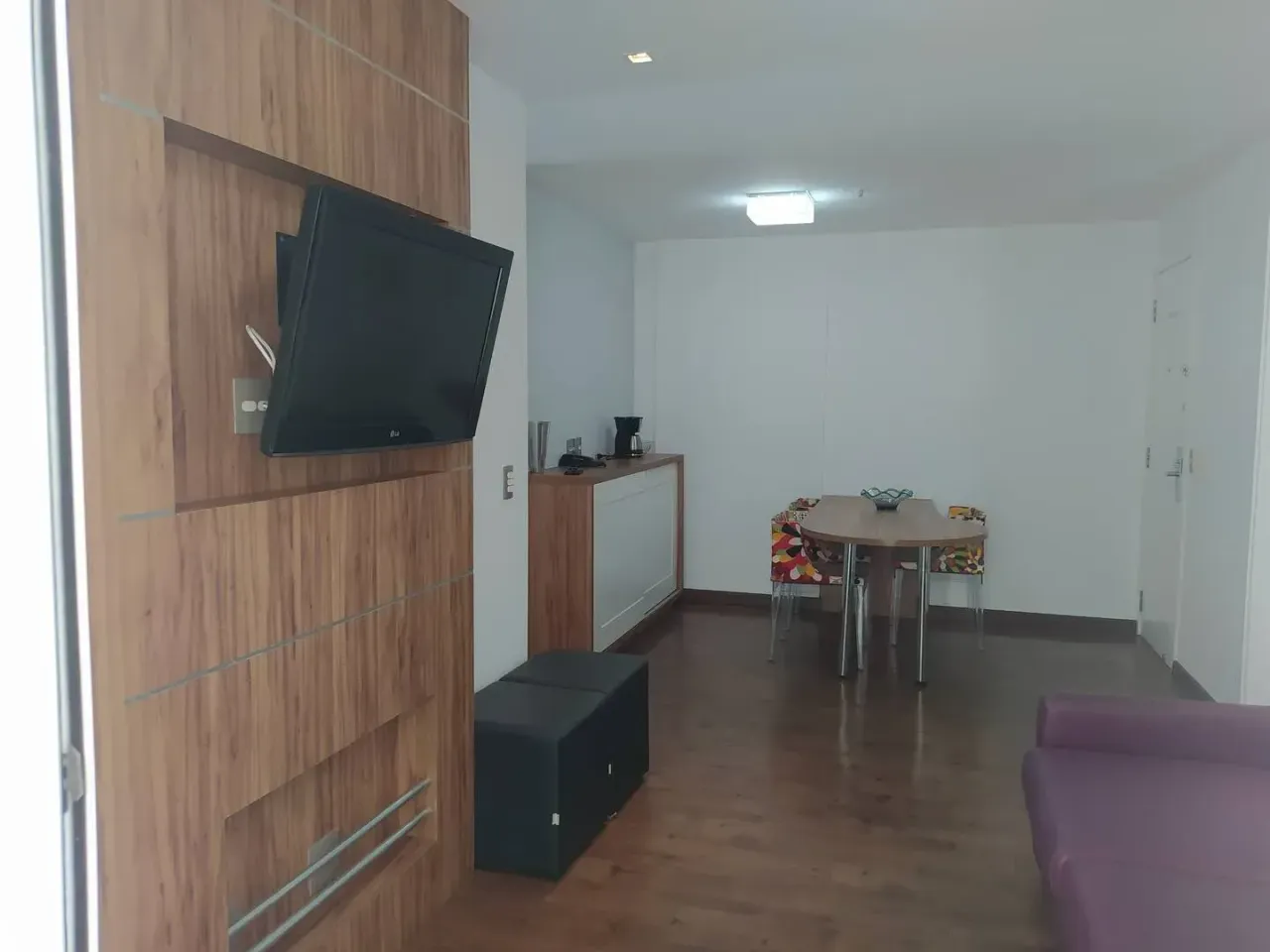 2-bedroom apartment with a balcony and enclosed kitchen — photo 15