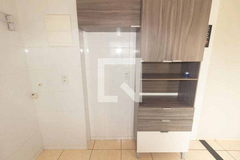 Apartamento de 2 quartos em condomínio com piscina — photo 32
