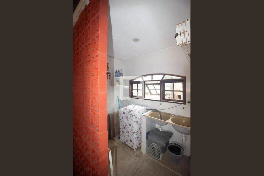2-bedroom house with a grill on the balcony — photo 33