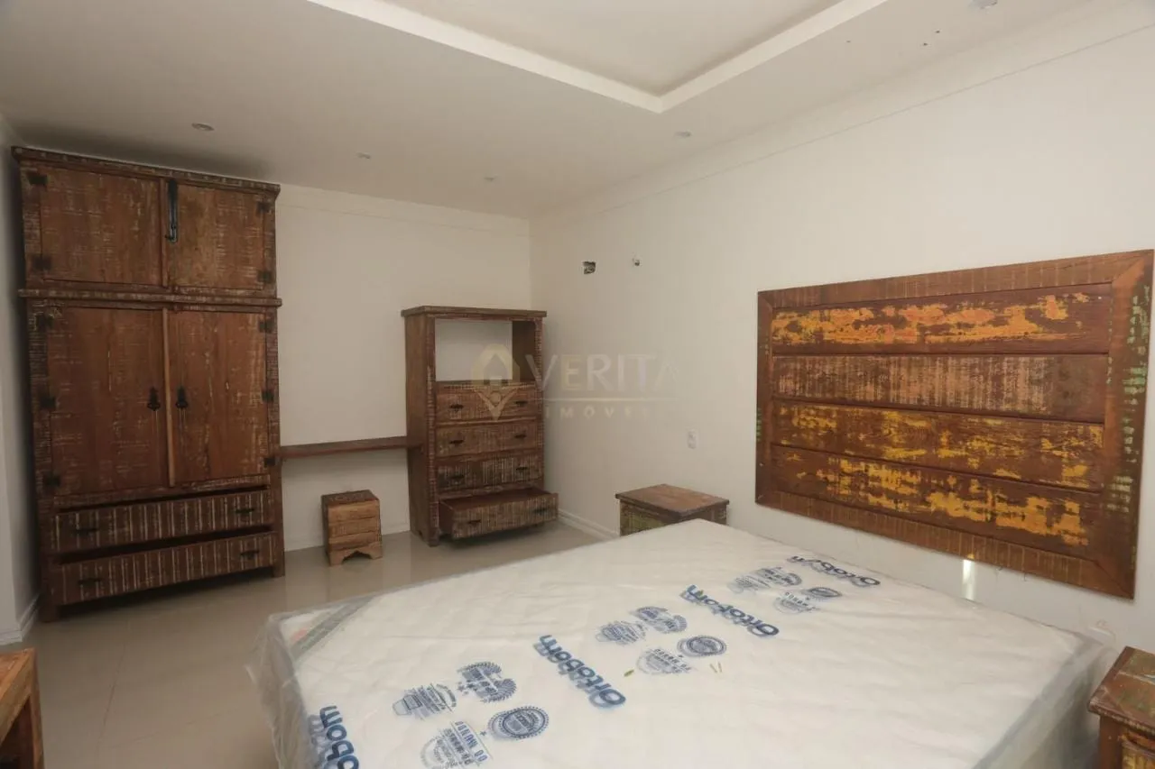 House with 7 bedrooms and 10 baths, 3200 m² and pools — photo 26