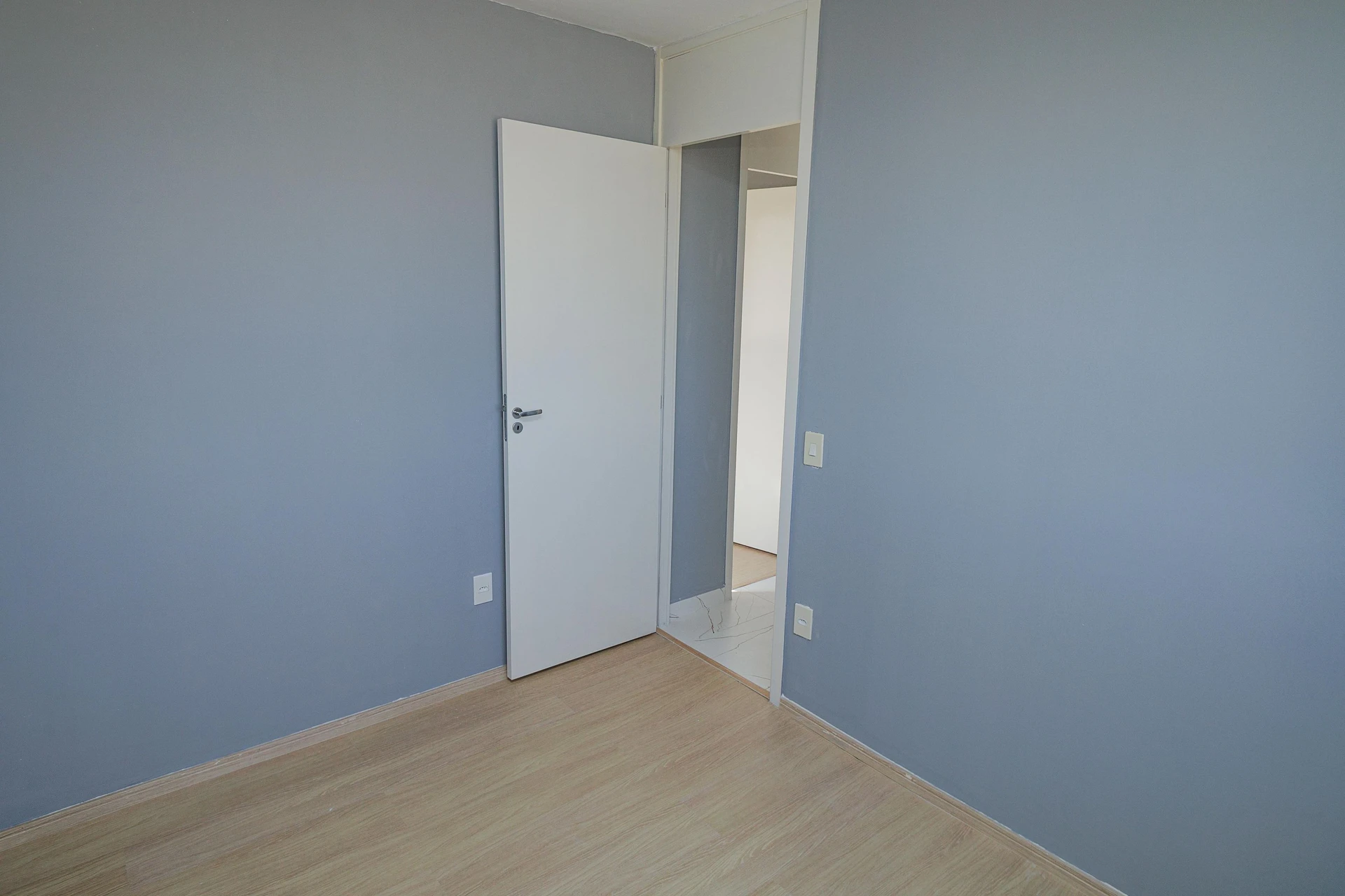 2-bedroom apartment with an open-air pool area — photo 17