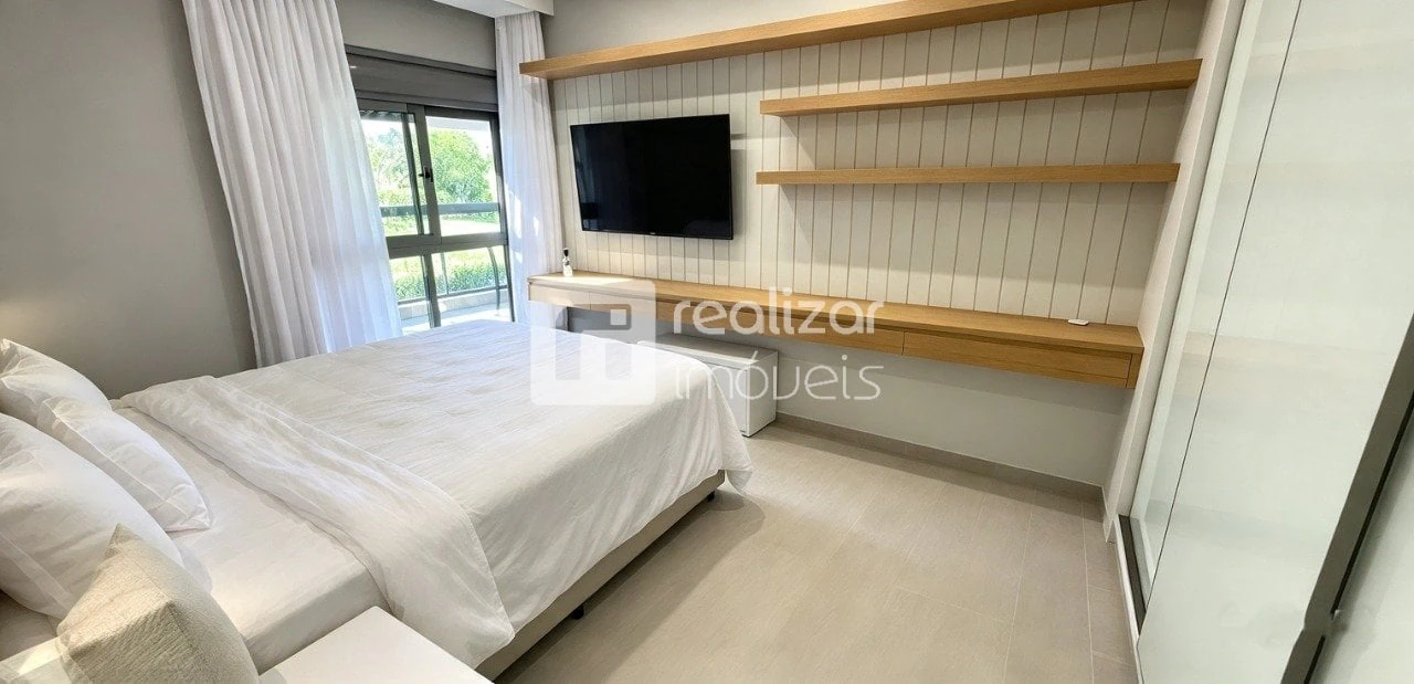 Private pool in a 3-bedroom apartment, 199 m² — photo 10