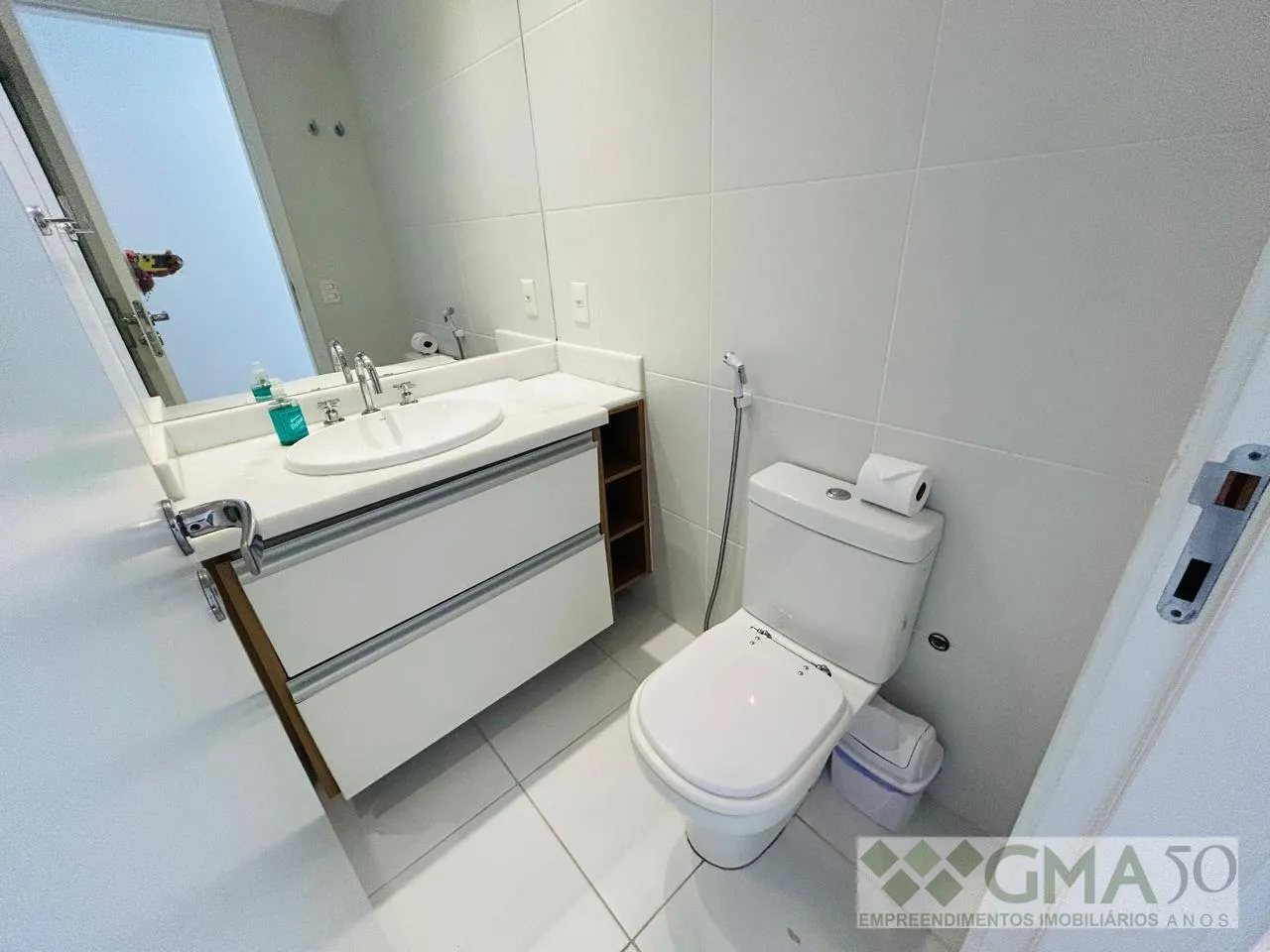 Apartment with open-plan gas kitchen and 2 bedrooms — photo 15