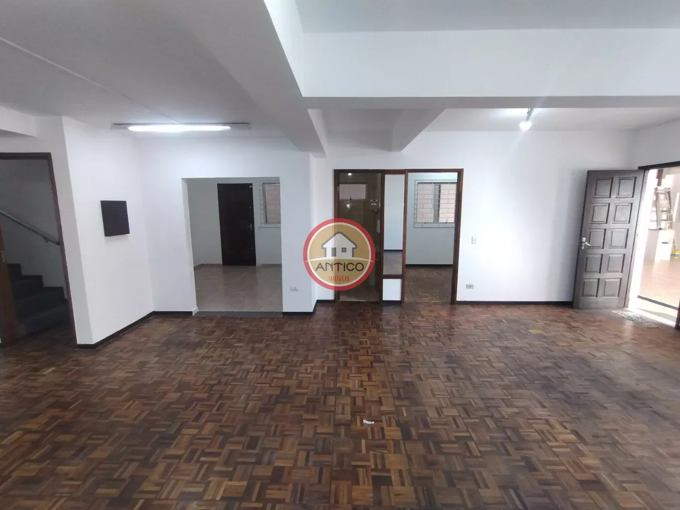 Unfurnished house with 10 bedrooms and 5 bathrooms, 380 m² — photo 17