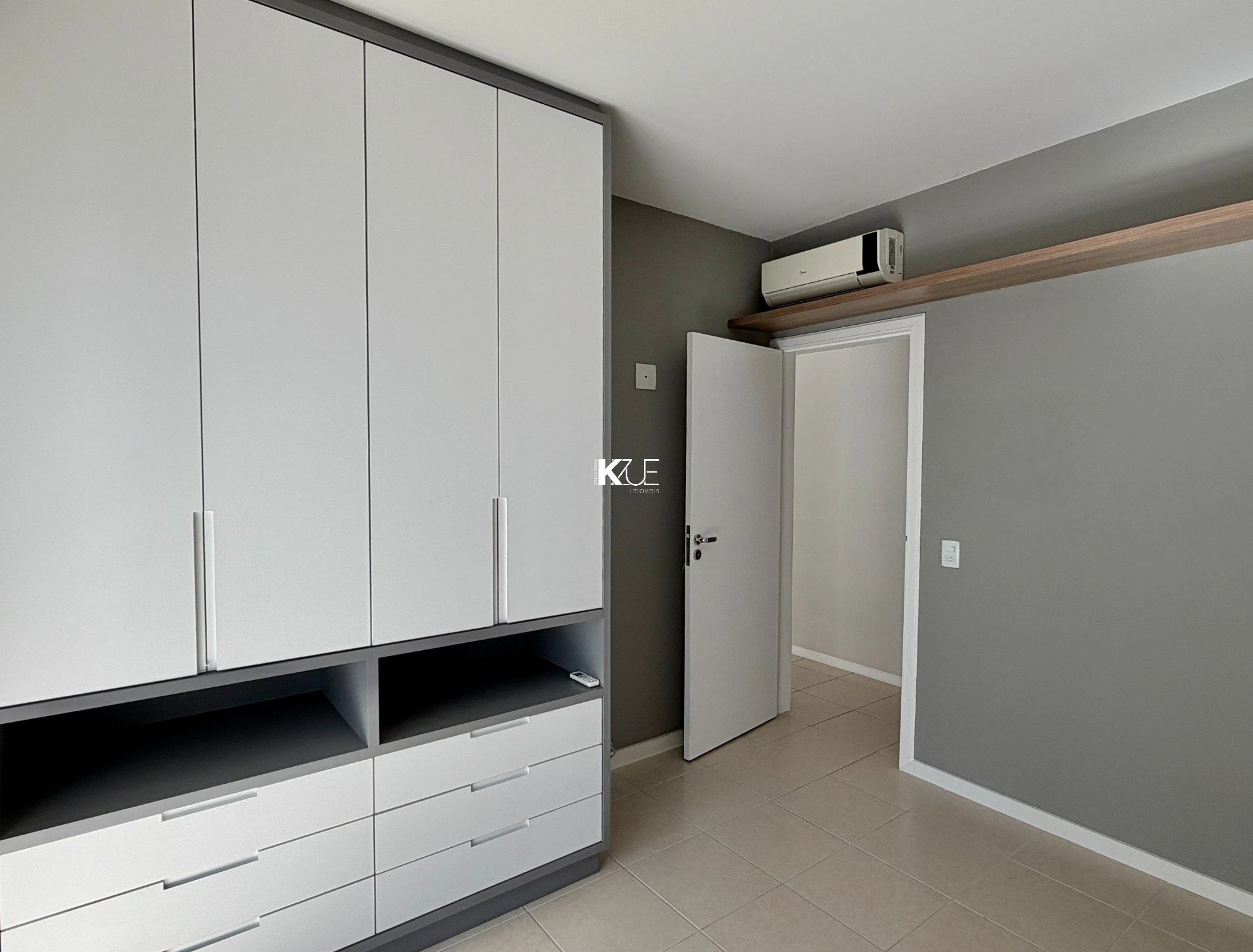 2-bedroom apartment in a building with a sauna — photo 25