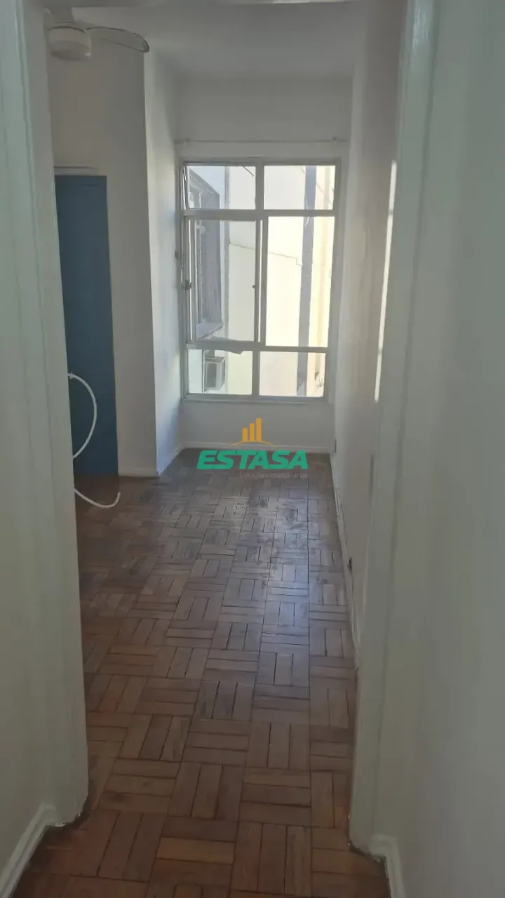 1-bedroom apartment with a separate closed kitchen — photo 13