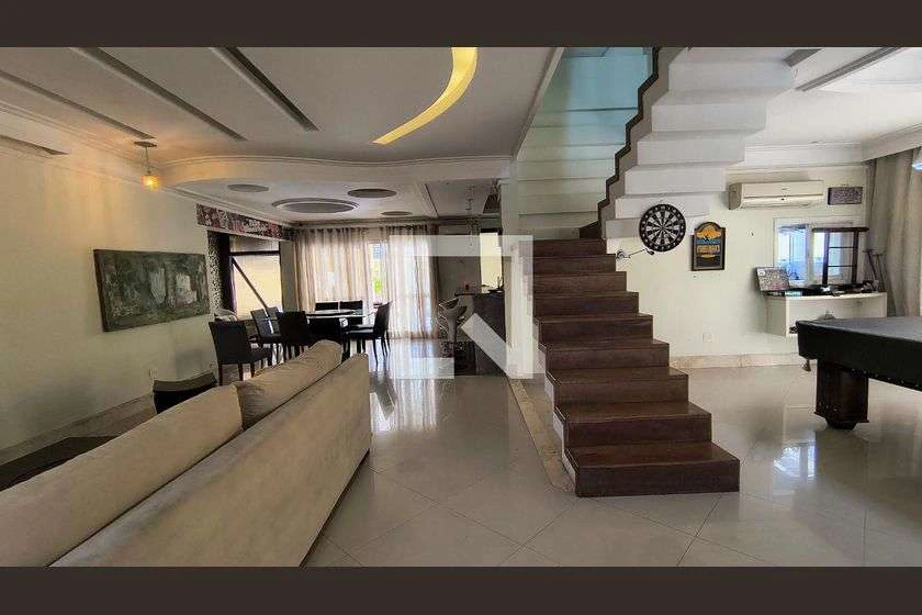 Condominium house with open-plan kitchen and 7 en-suites — photo 7