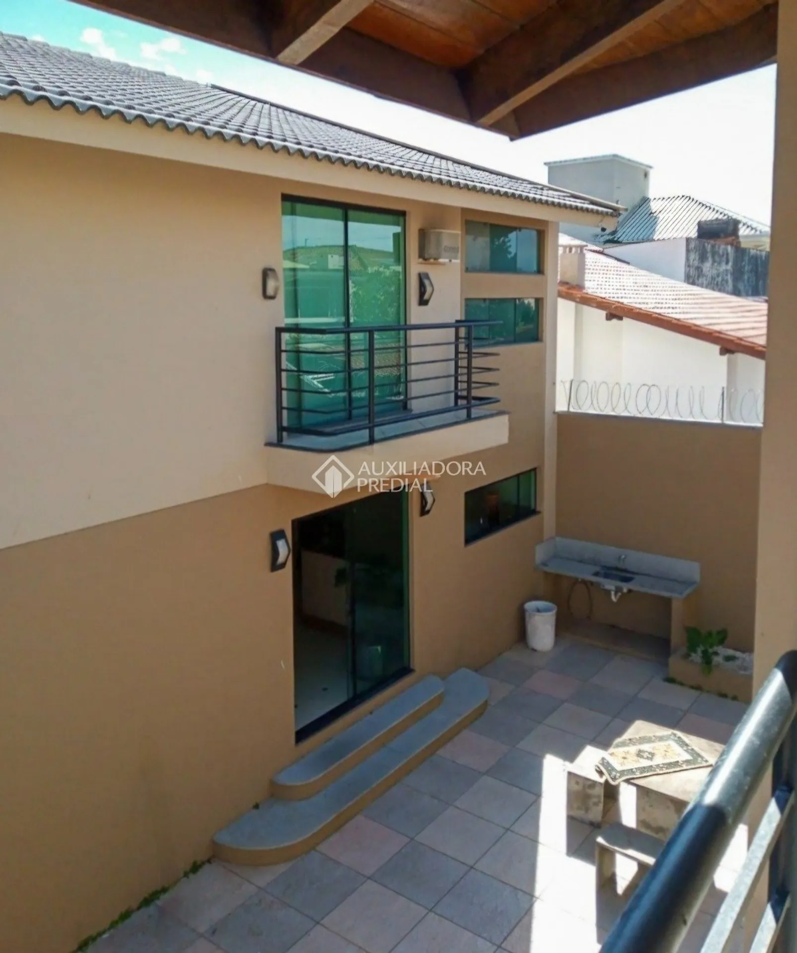 House with 3 bedrooms and 2 baths, on floor 2 — photo 6