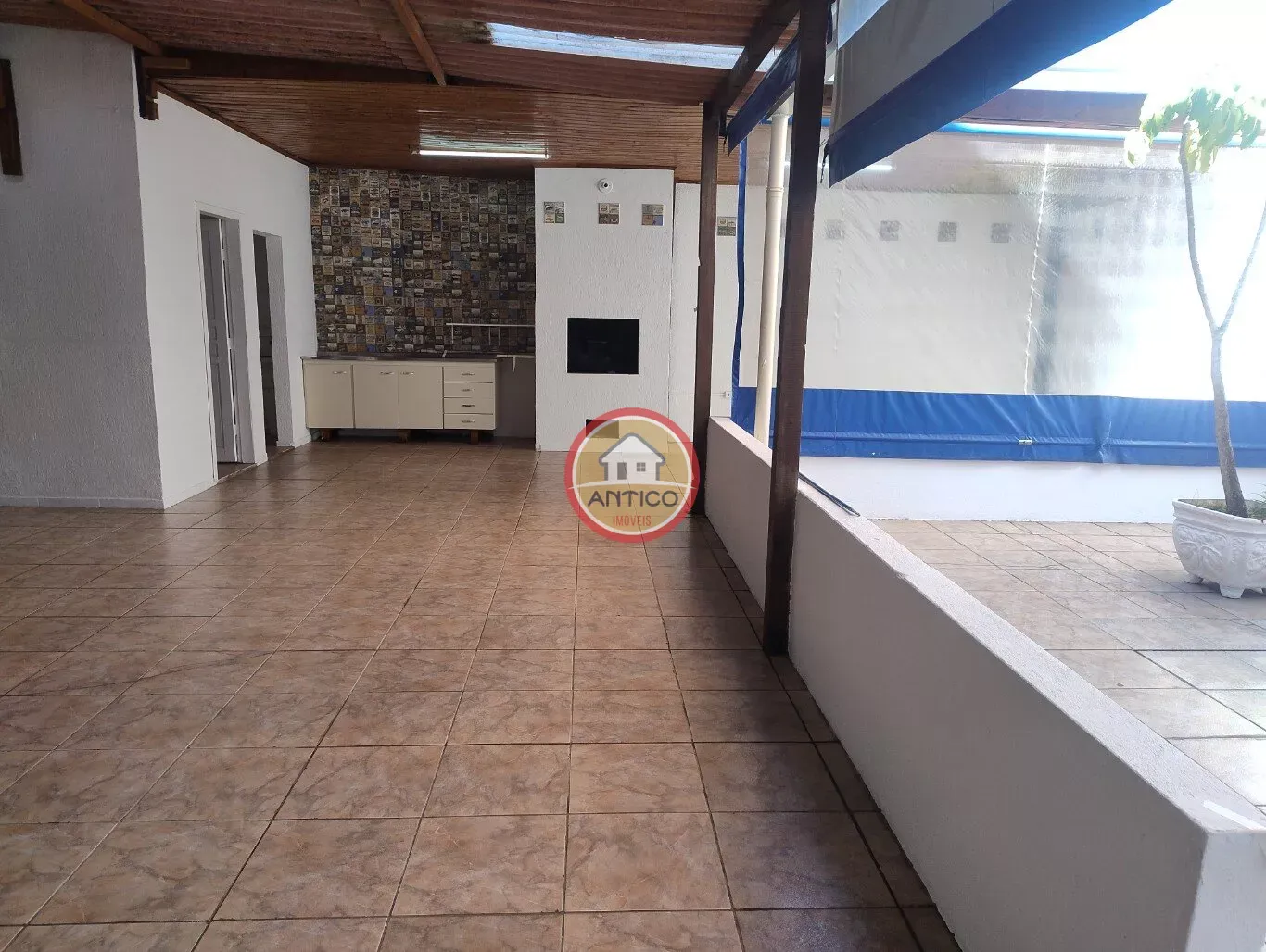 Unfurnished house with 10 bedrooms and 5 bathrooms, 380 m² — photo 20