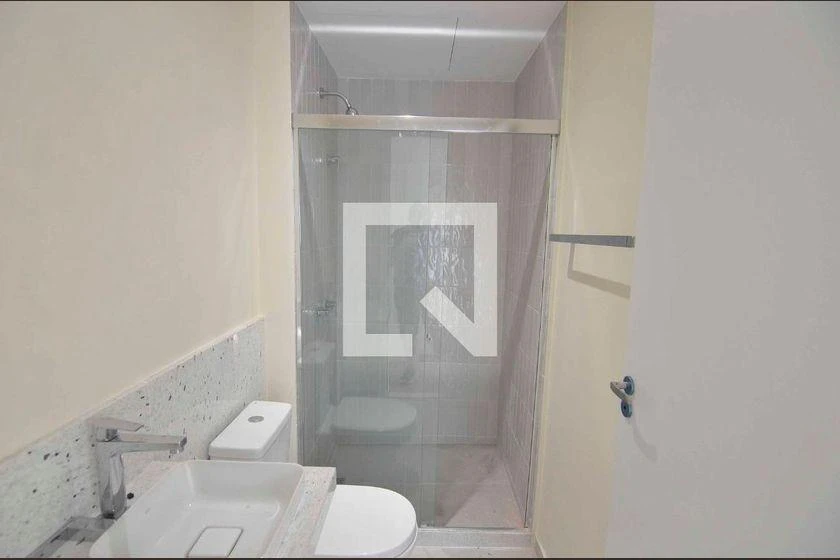 Apartment with 2 bedrooms and suite in 63 m² — photo 18