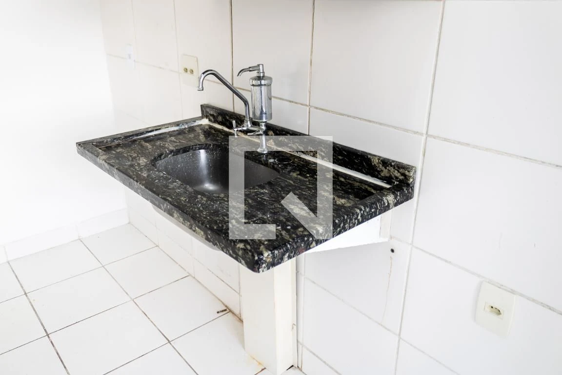 Unfurnished apartment with 2 bedrooms and a balcony