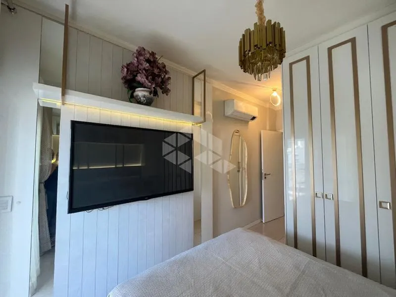 Furnished apartment, 100 m², with a glass-enclosed balcony — photo 13