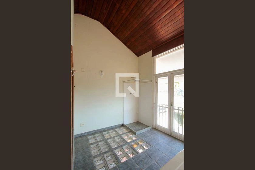 Меблированный дом с 4 спальнями и 3 сьютами, 450 м² — photo 50