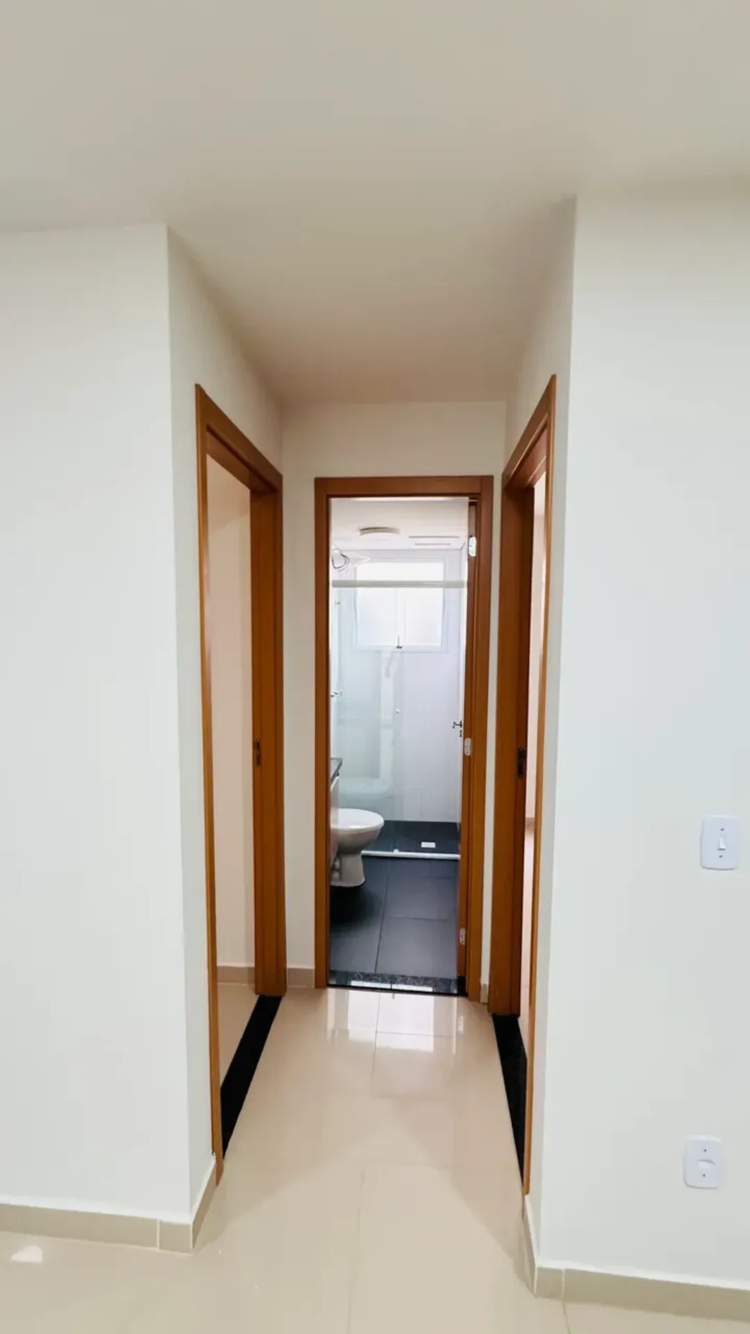 2-bedroom apartment in a building with a gym — photo 13