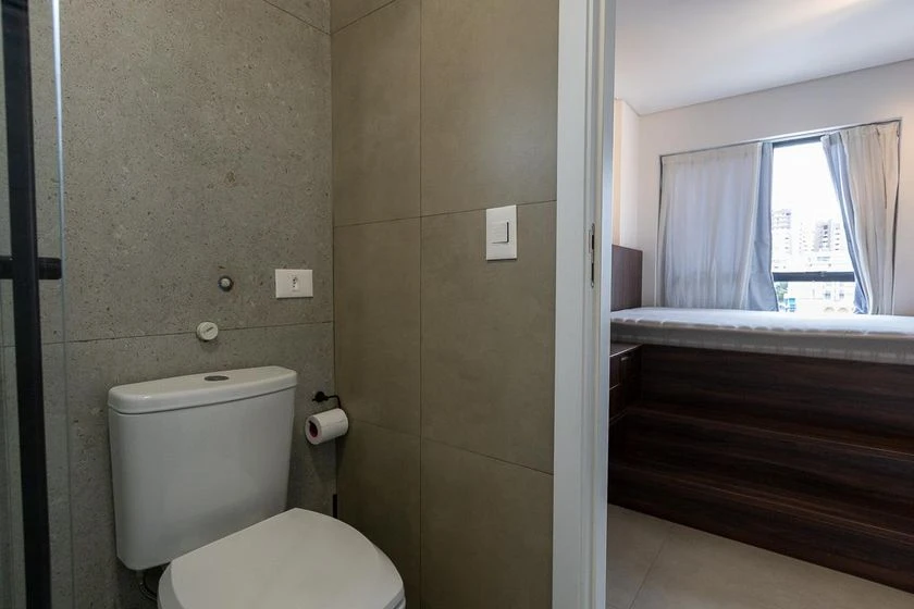 Estudio amueblado con 1 dormitorio y ducha de vidrio — photo 12