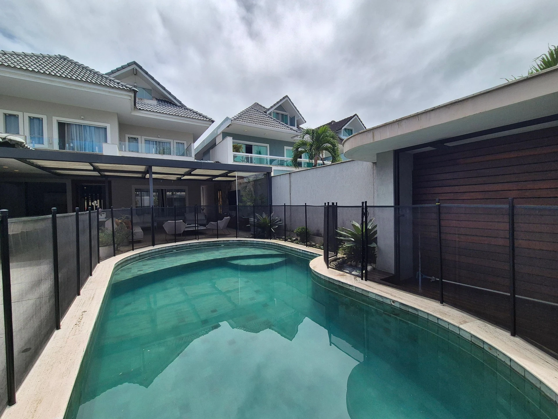 Casa de 373 m² com piscina privativa e lava-louças — photo 63