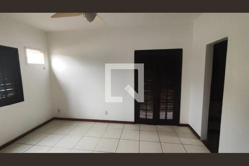 House with 3 bedrooms, 4 bathrooms and 360 m² — photo 19