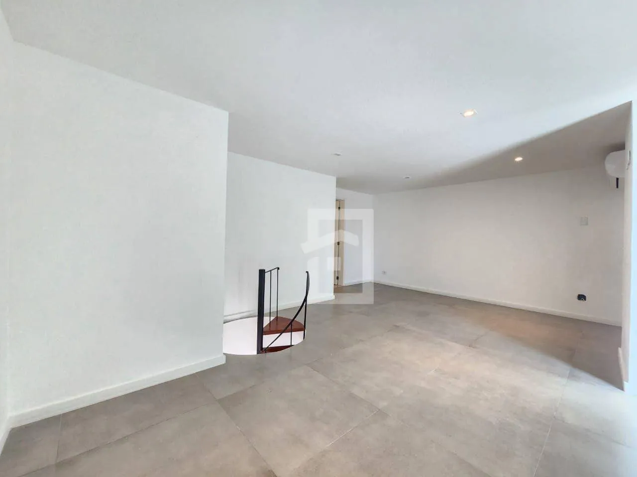 197 m² apartment on the 22nd floor with a private garden — photo 31